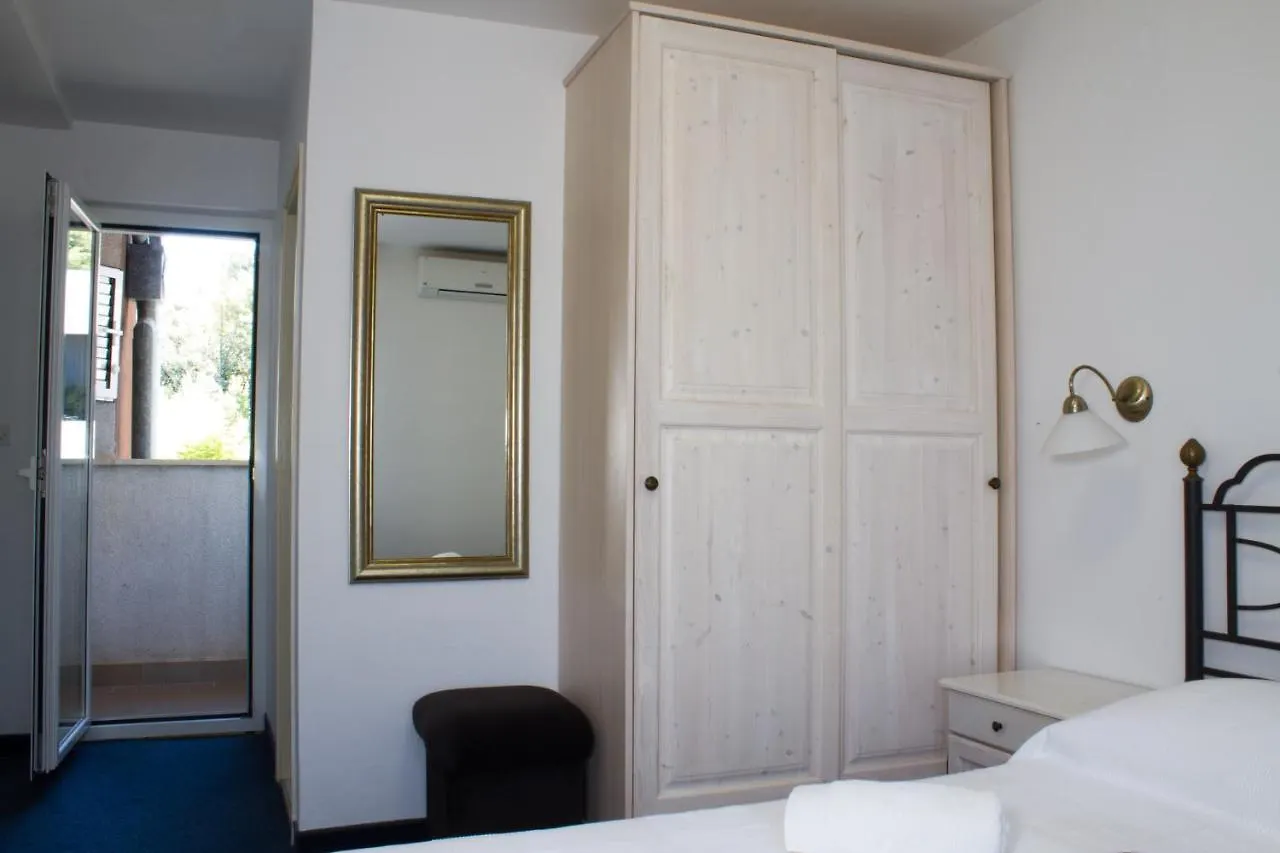 B&B Baron Gautsch Rovinj 3*,  Croatia